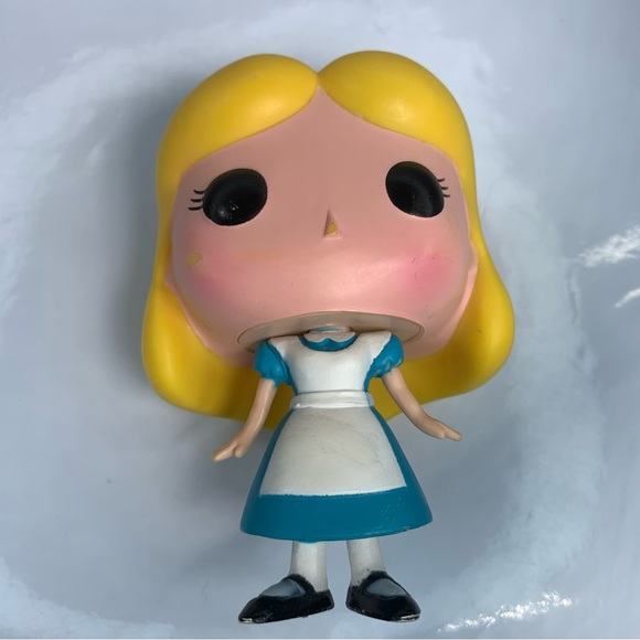 Funko POP Vinyl Figure Disney- Alice in Wonderland #49 - Picture 1 of 7